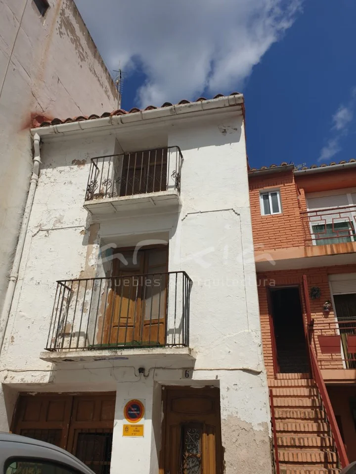 Village house in Toràs, 150 m²