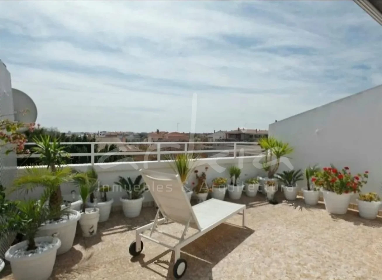 Renovated duplex penthouse in Rafelbunyol