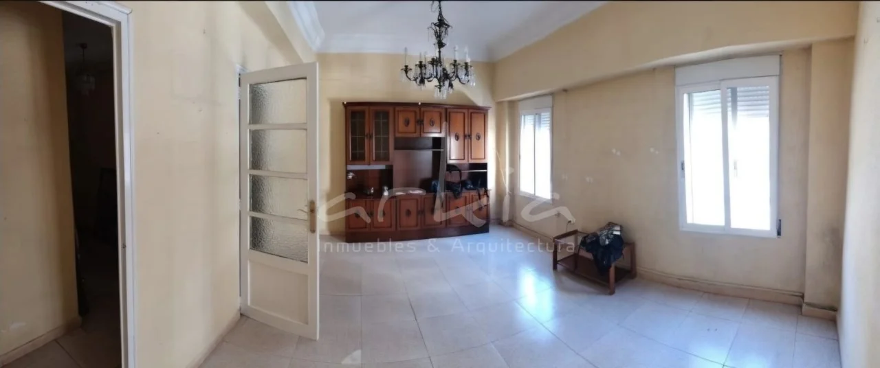 Piso interior en Valencia, 3 dormitorios