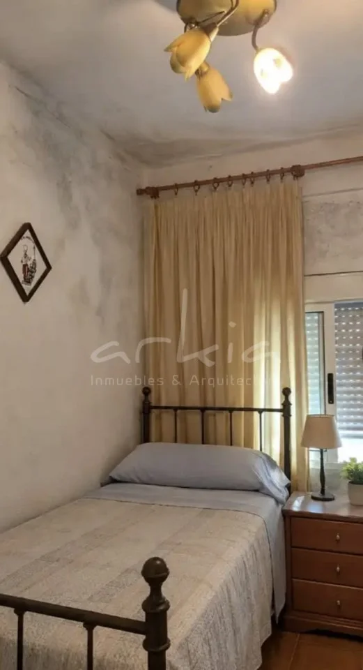 Four-bedroom exterior flat in Torrefiel