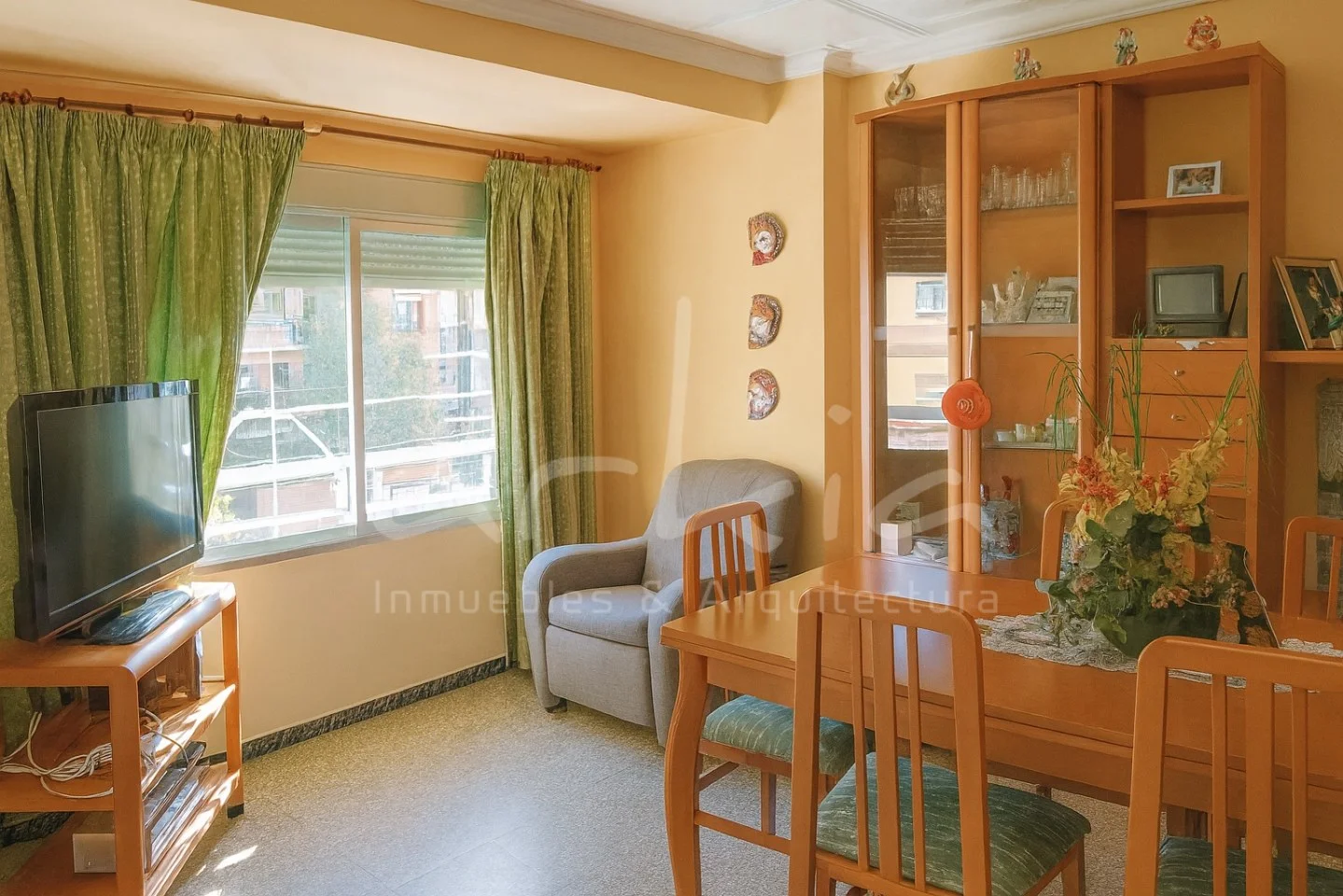 Three-bedroom exterior flat in Massamagrell
