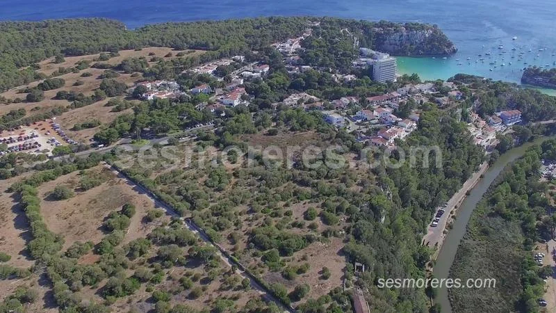 17 parcelas edificables cerca de Cala Galdana