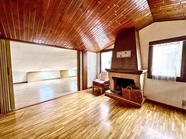 Dúplex céntrico de cinco dormitorios