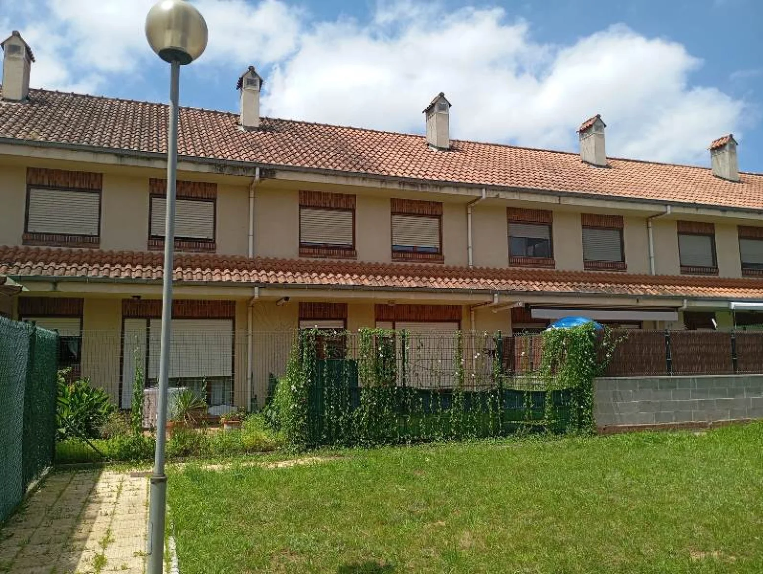 Three-bedroom townhouse in Valles