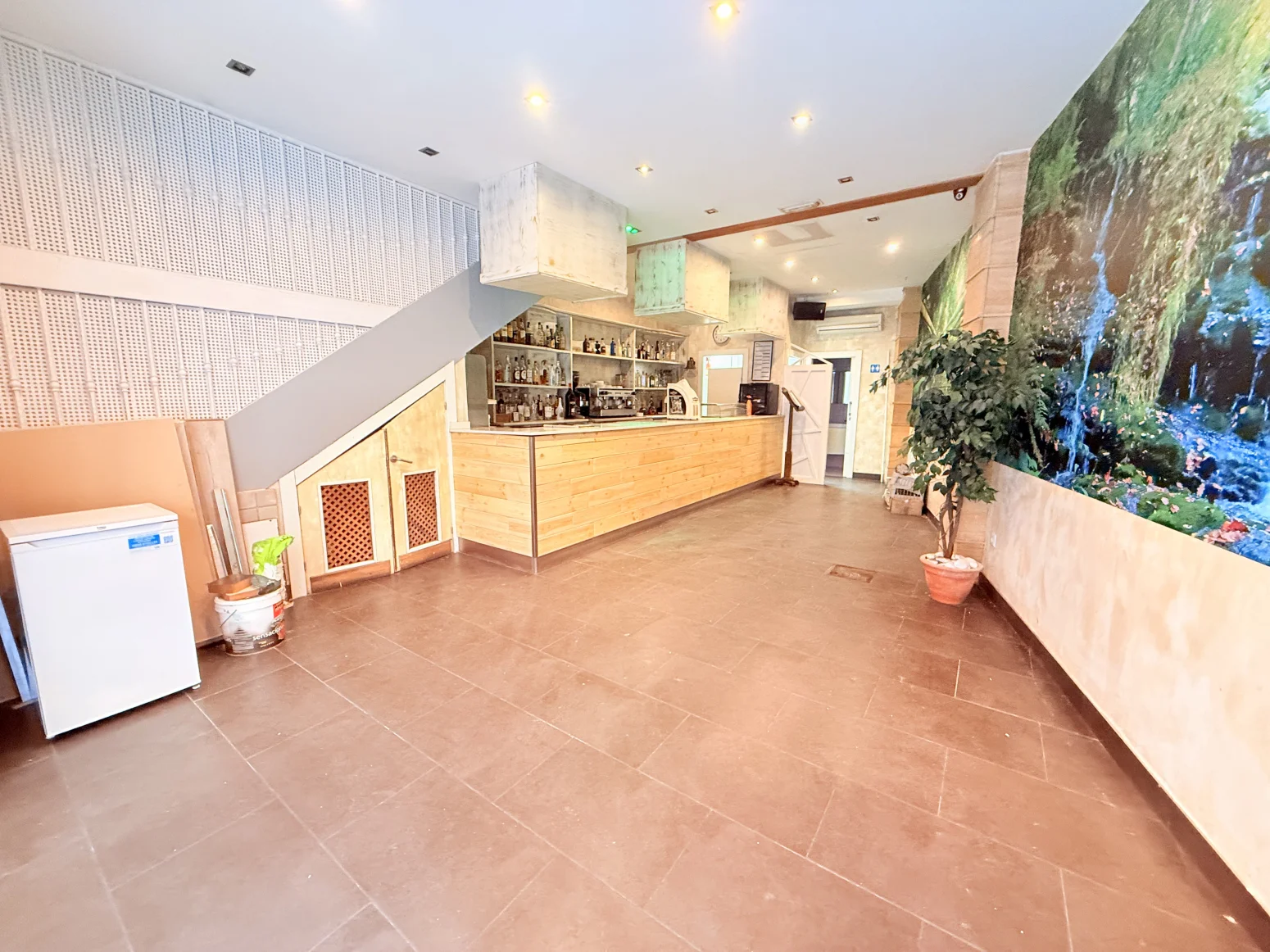 Local hostelero reformado en el centro, 88 m²