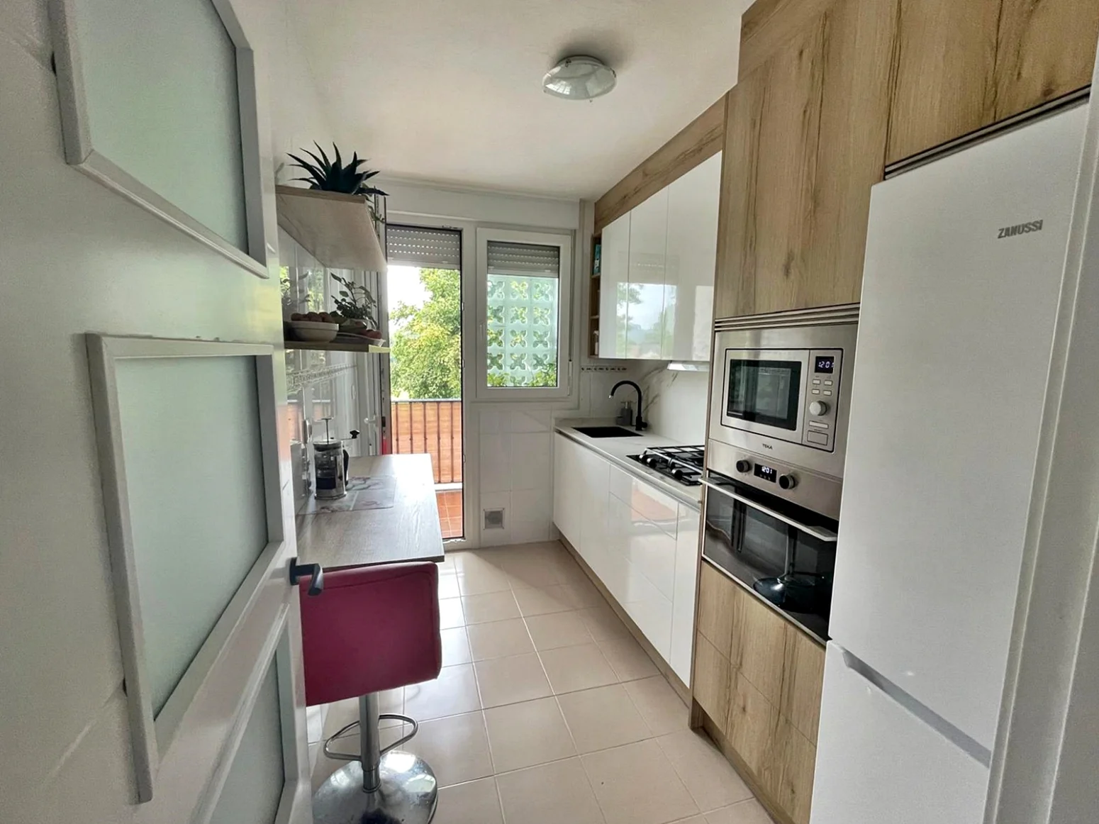 Reformed ground-floor flat, 3 bedrooms