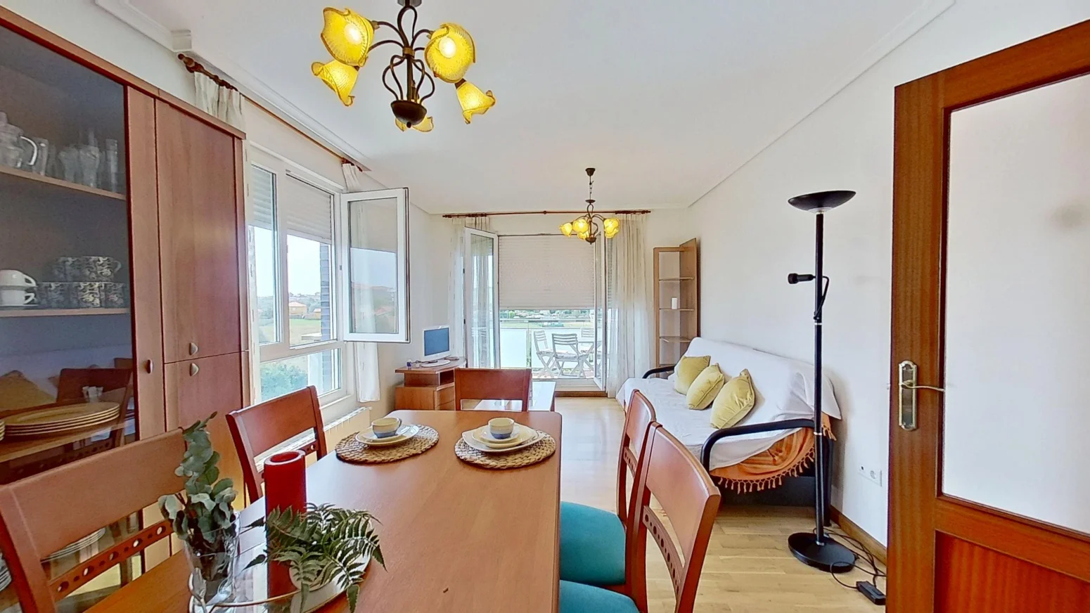 Coastal Suances flat with garage