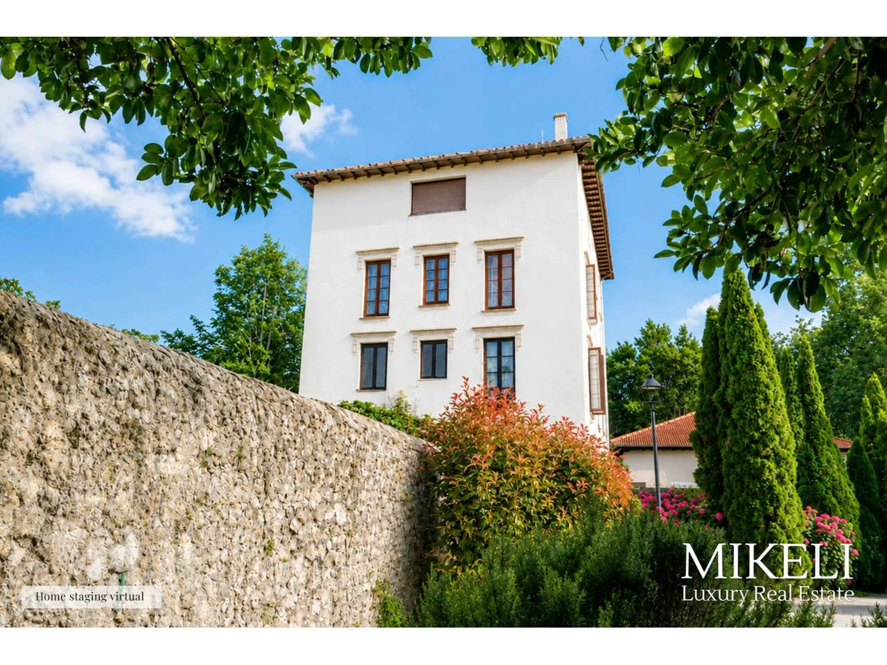 Reformed Comillas flat with private garden