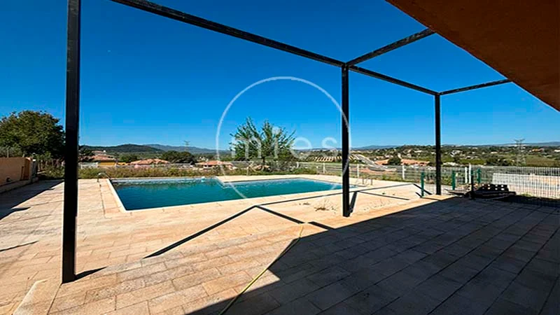 Mountain-view townhouse in Les Blasques