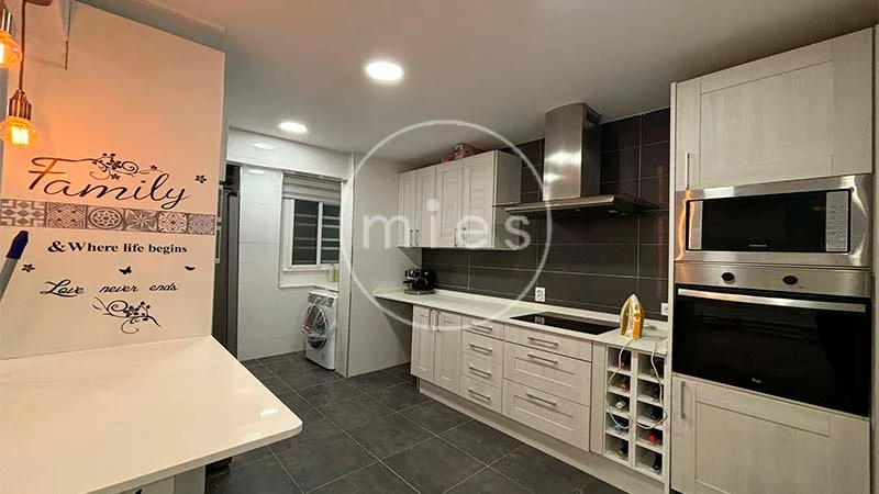 Renovated Paiporta flat, four bedrooms