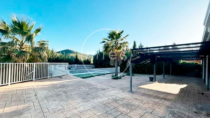 Reformed Turís chalet with pool