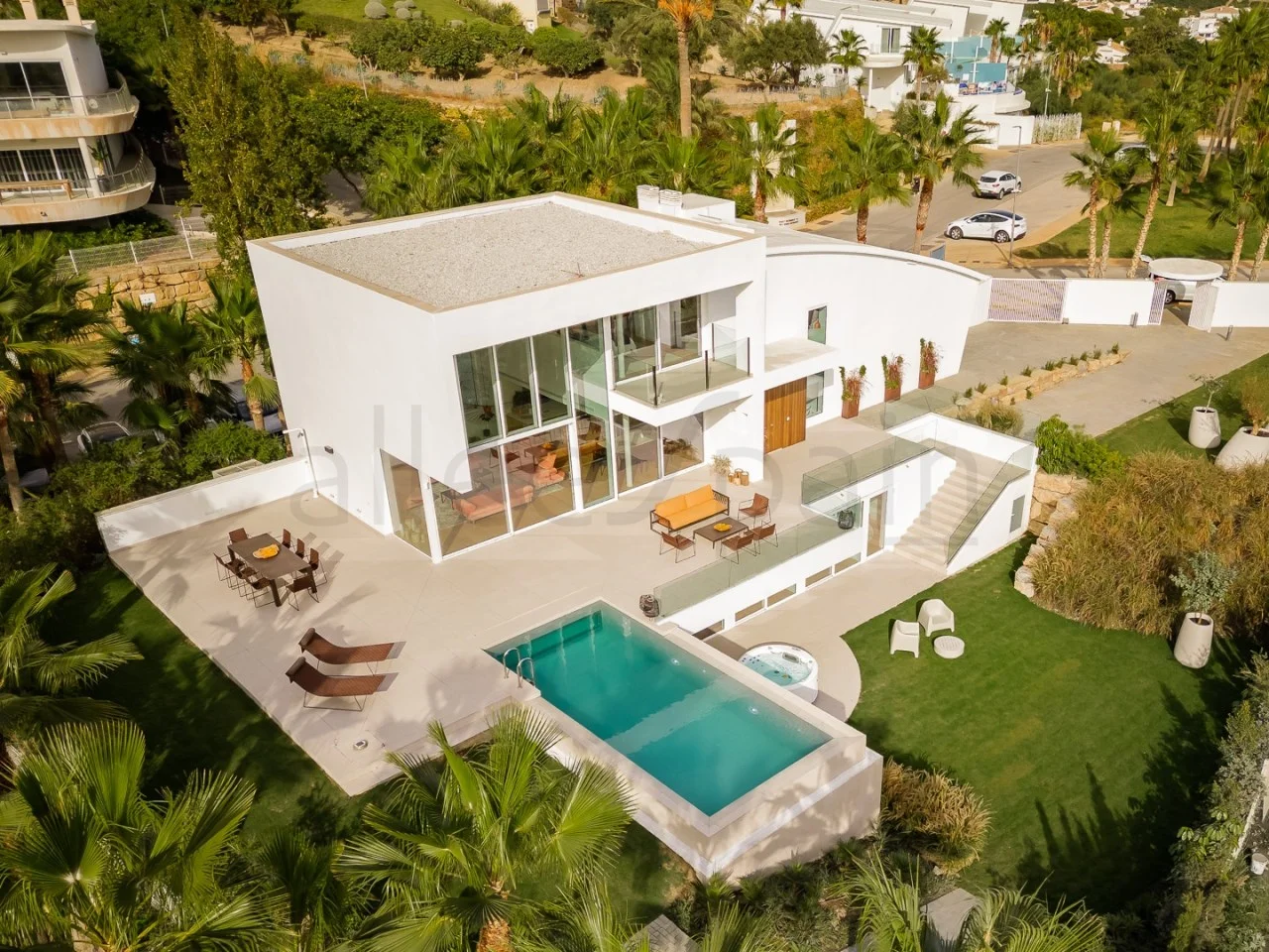 New Benalmádena villa, 5 bedrooms