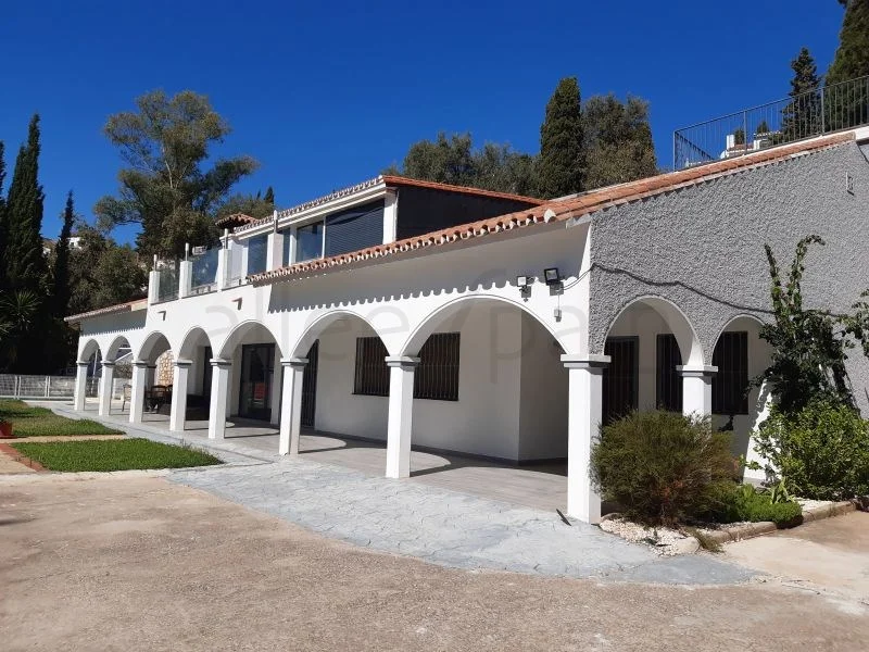 Detached Mijas duplex with seven bedrooms