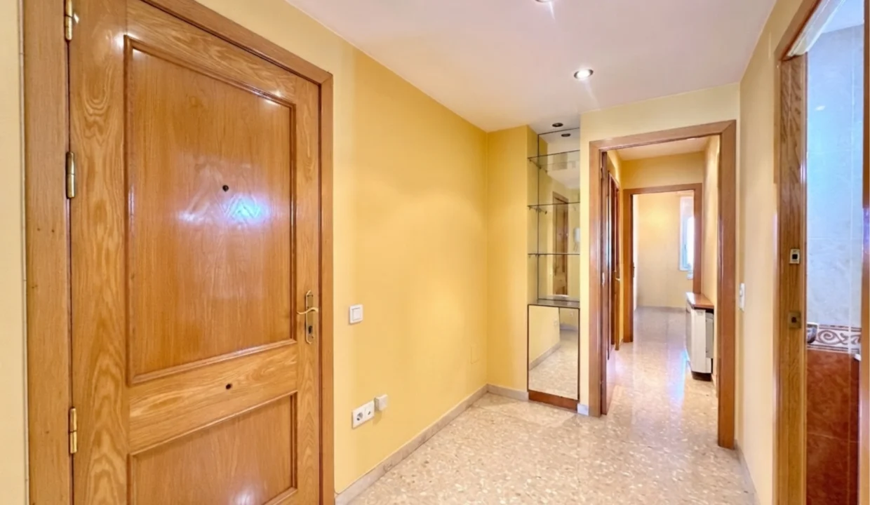 Piso protegido en la Cabanya, tres habitaciones