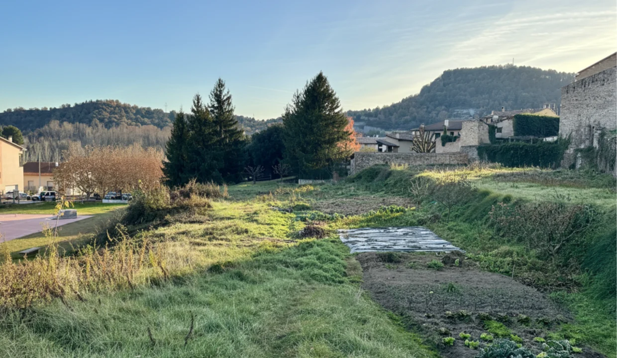 Terreno de 1.712 m² para promoción en Besora