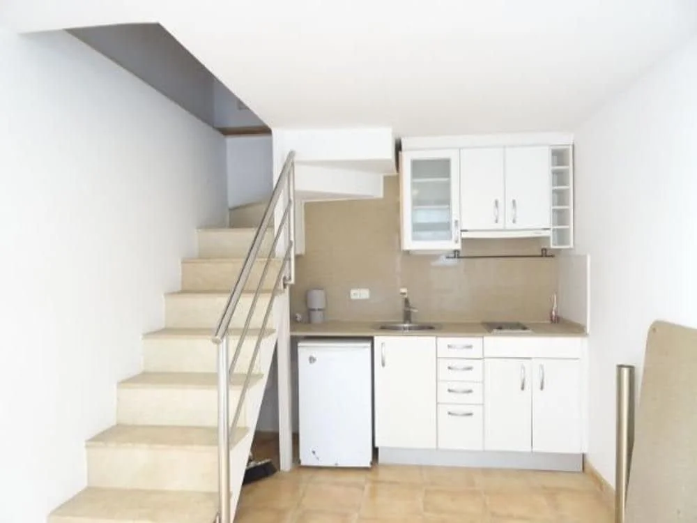 Local reformado en Gracia, 20 m²