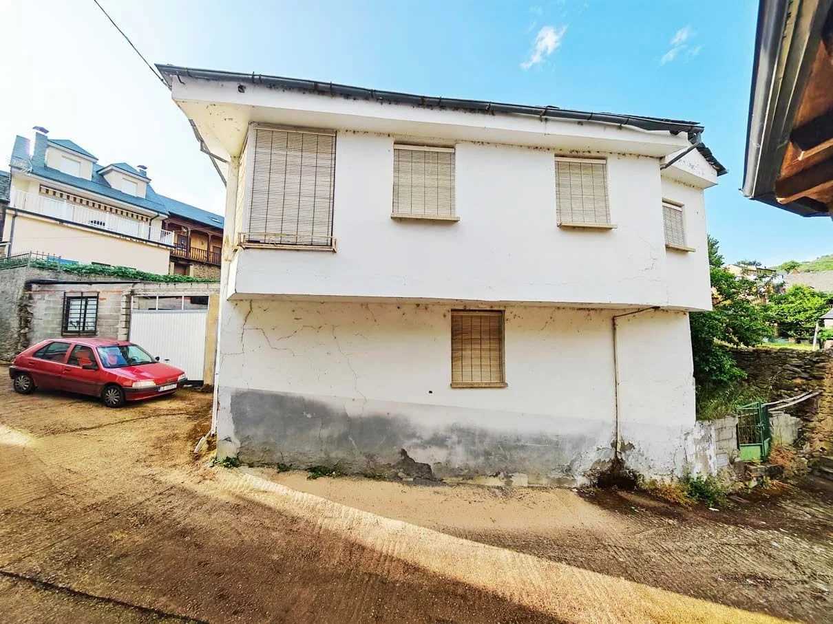 Rural chalet near Bembibre, four bedrooms