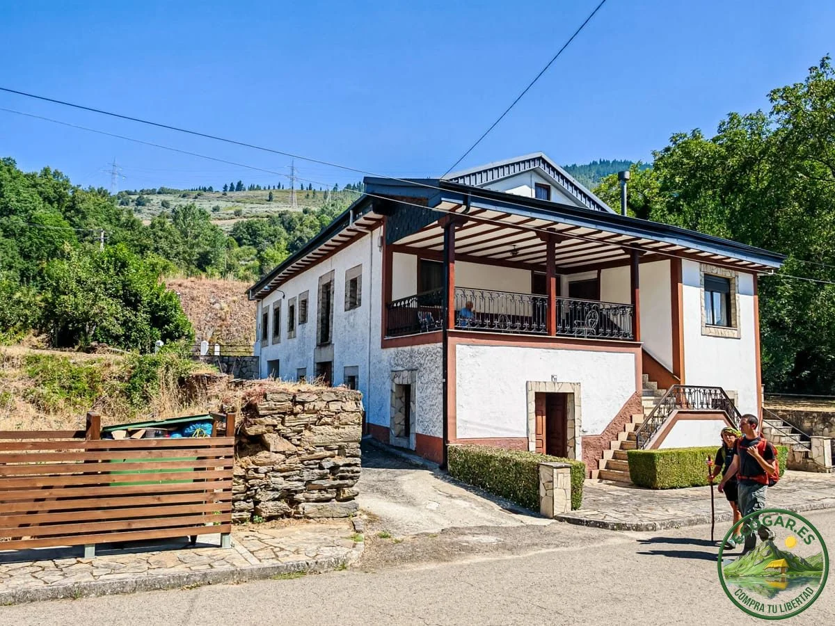 Historic chalet in Camino, five bedrooms