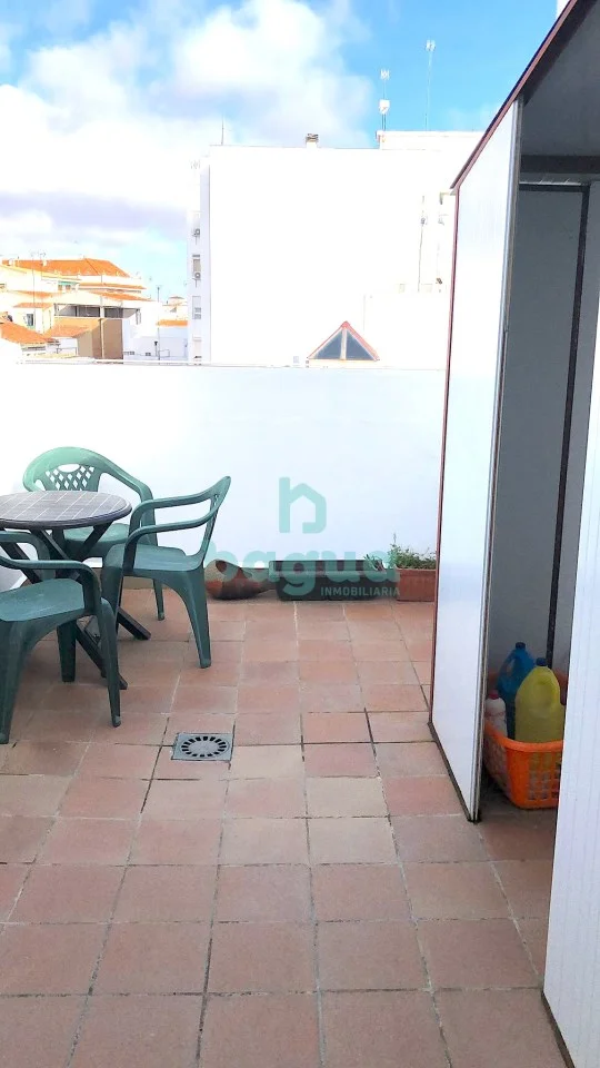 Central duplex with three bedrooms
