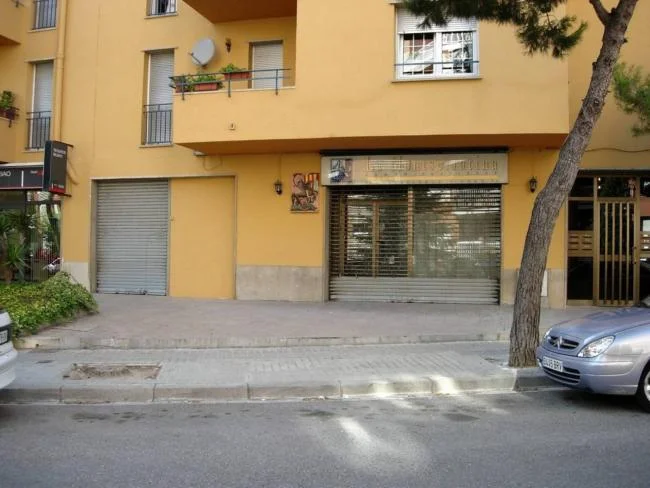 Local comercial en Poble Sec, 105 m²