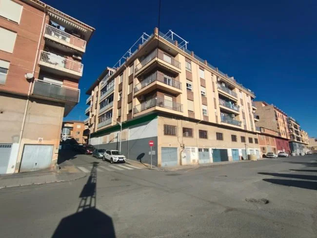 Commercial premises in Guadix, 860 m²