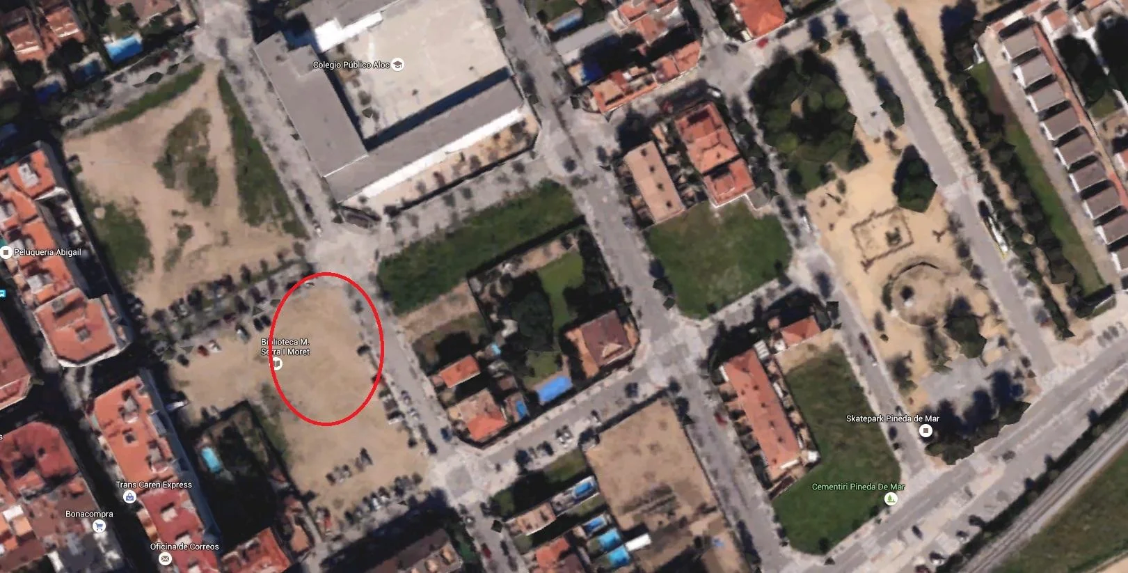 Parcela urbanizada cerca de la playa, 1.216 m² edificables