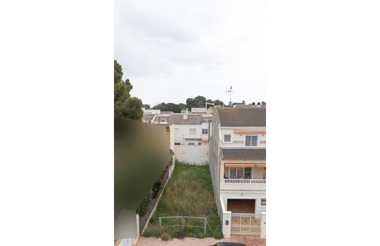 Parcela urbana junto al colegio, 187 m²