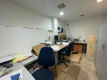 Gran local comercial sótano en Marianao