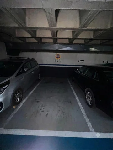 Spacious garage in Gavarra, 10 m²