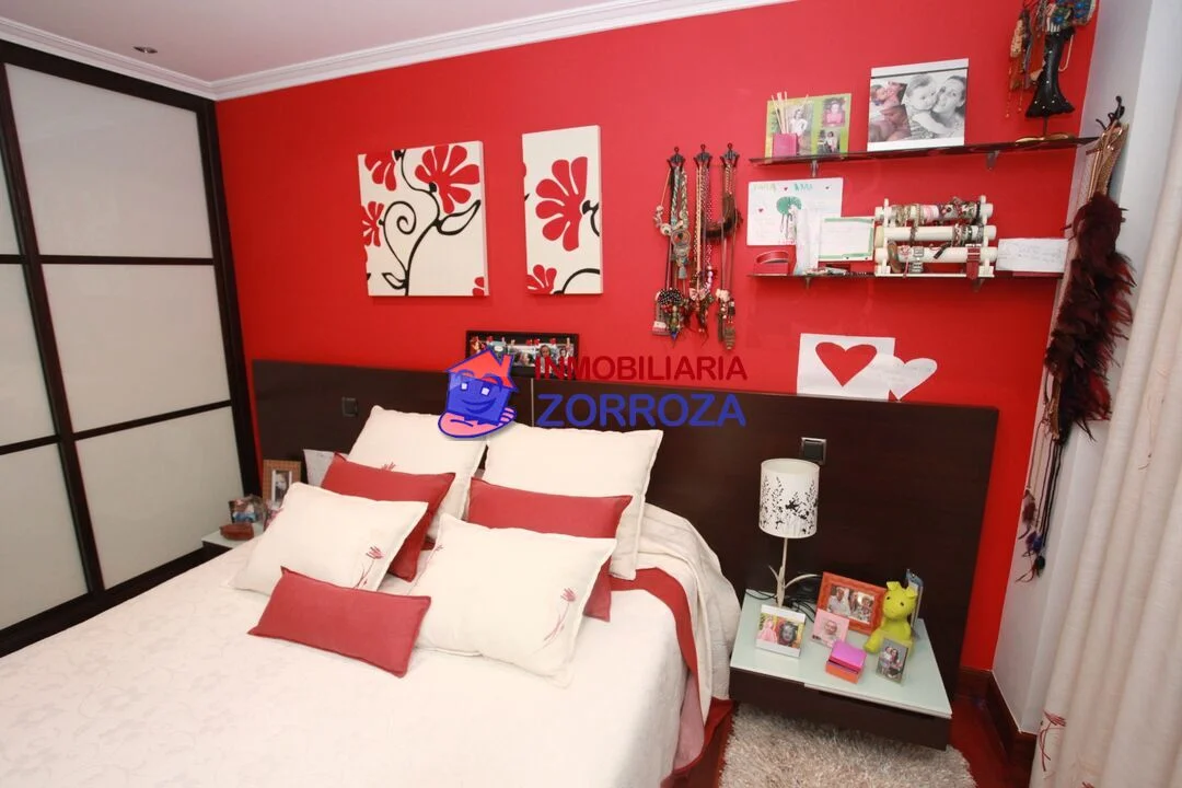 Piso reformado de tres dormitorios en Zorroza