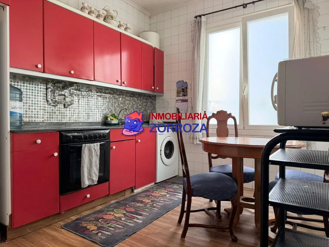 Piso céntrico en Zorroza, tres habitaciones