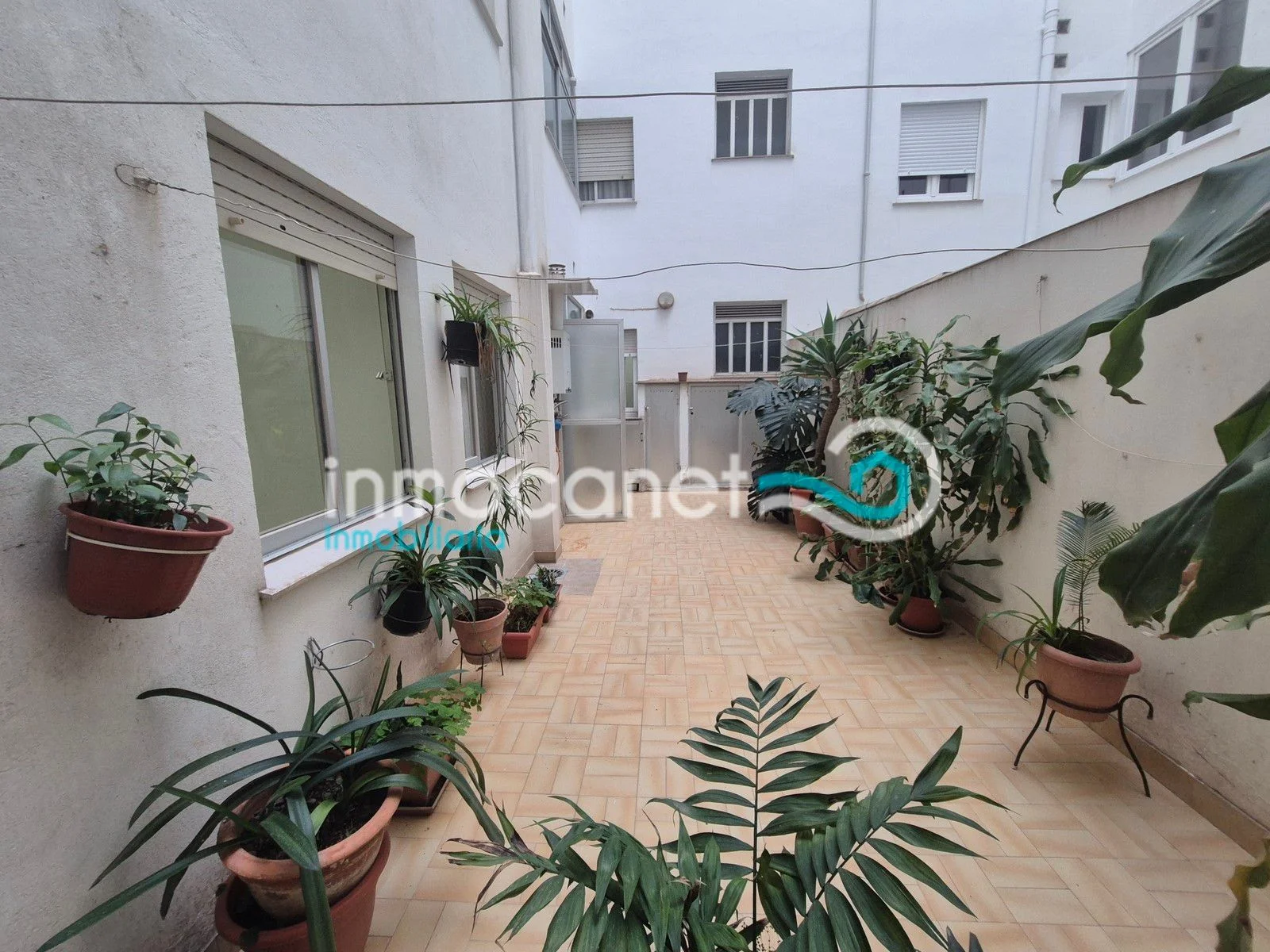 Central Tavernes flat, 4 bedrooms