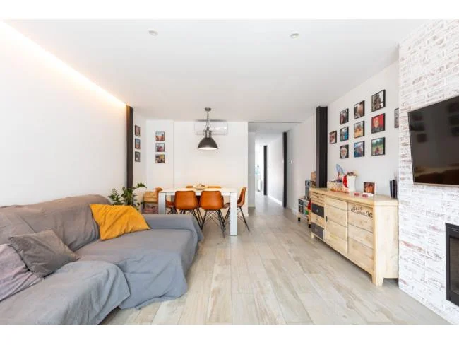 Casa accesible de cuatro habitaciones con piscina privada