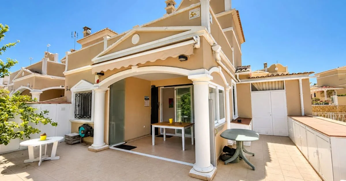 Bungalow in Calpe with communal pool