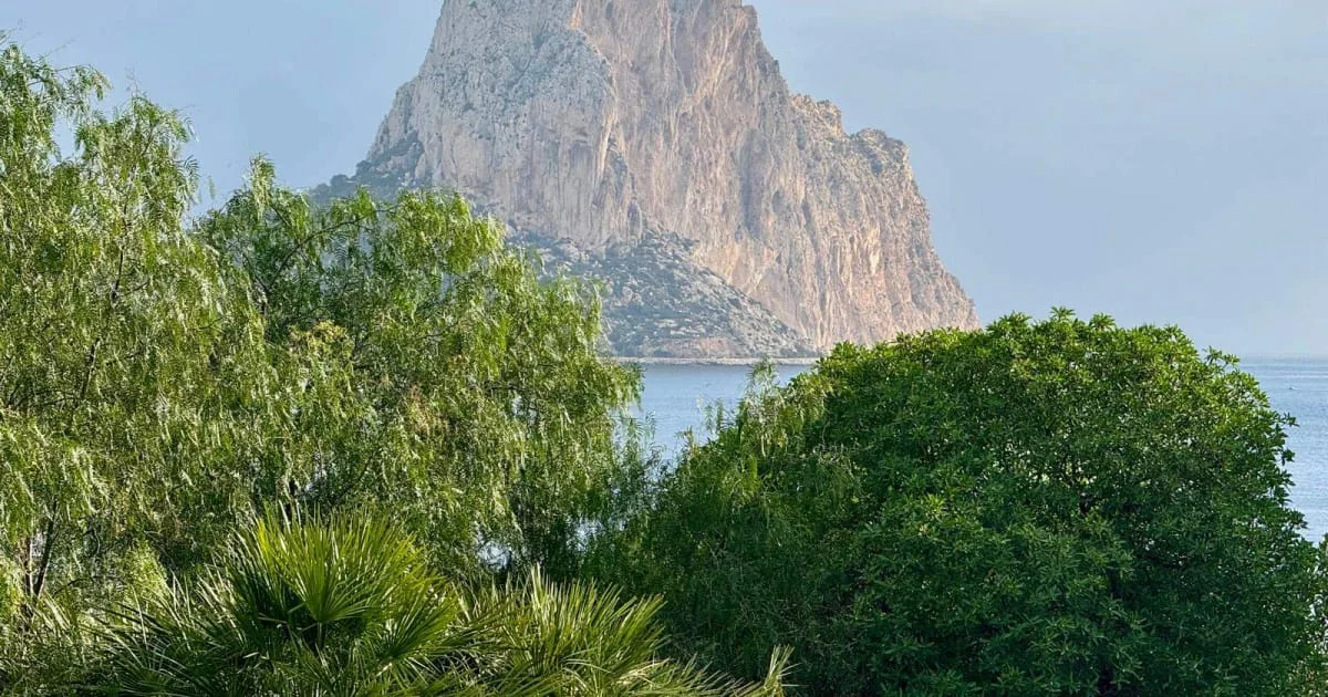 Villa overlooking Peñón, four bedrooms