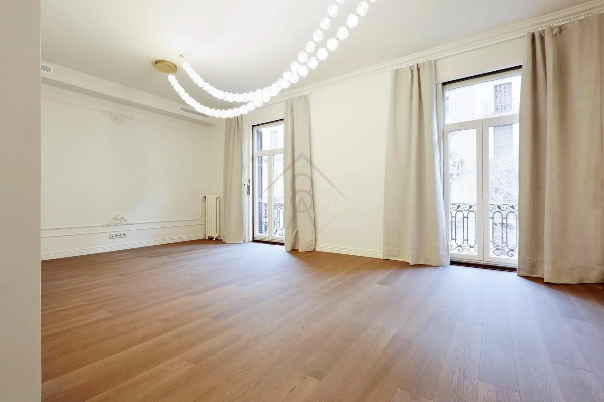 Apartamento reformado en Eixample, 236 m², cuatro dormitorios