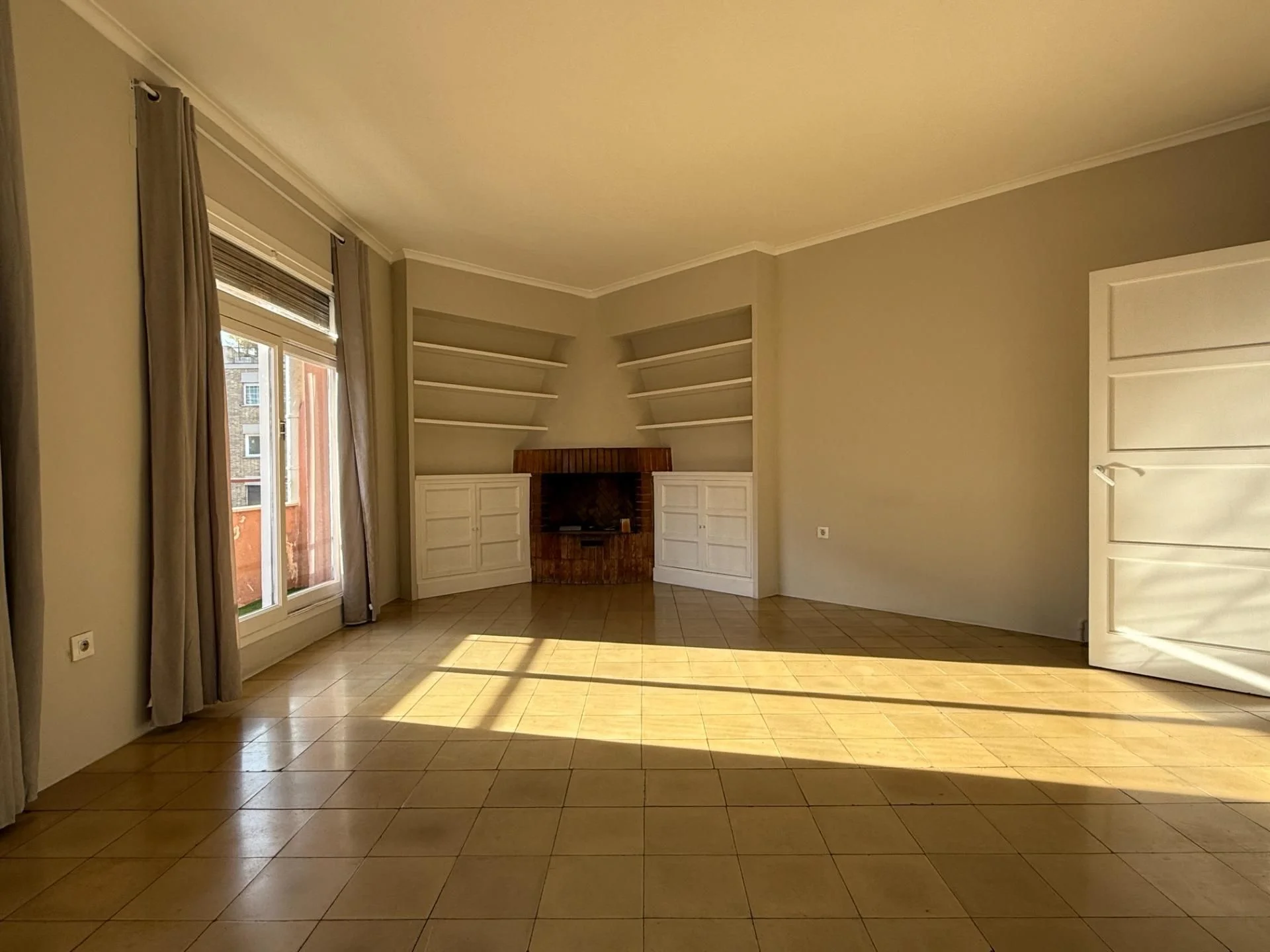 Apartamento luminoso en Eixample, 3 habitaciones