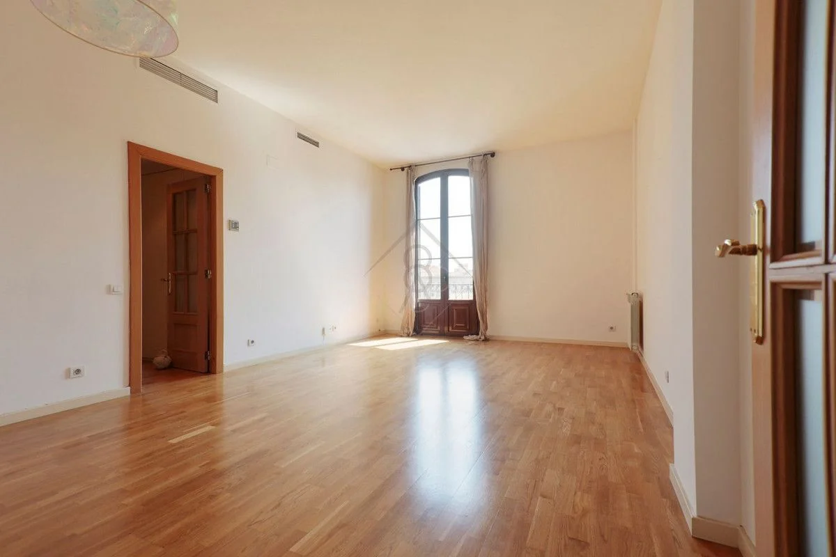 Piso en Gràcia con techos altos