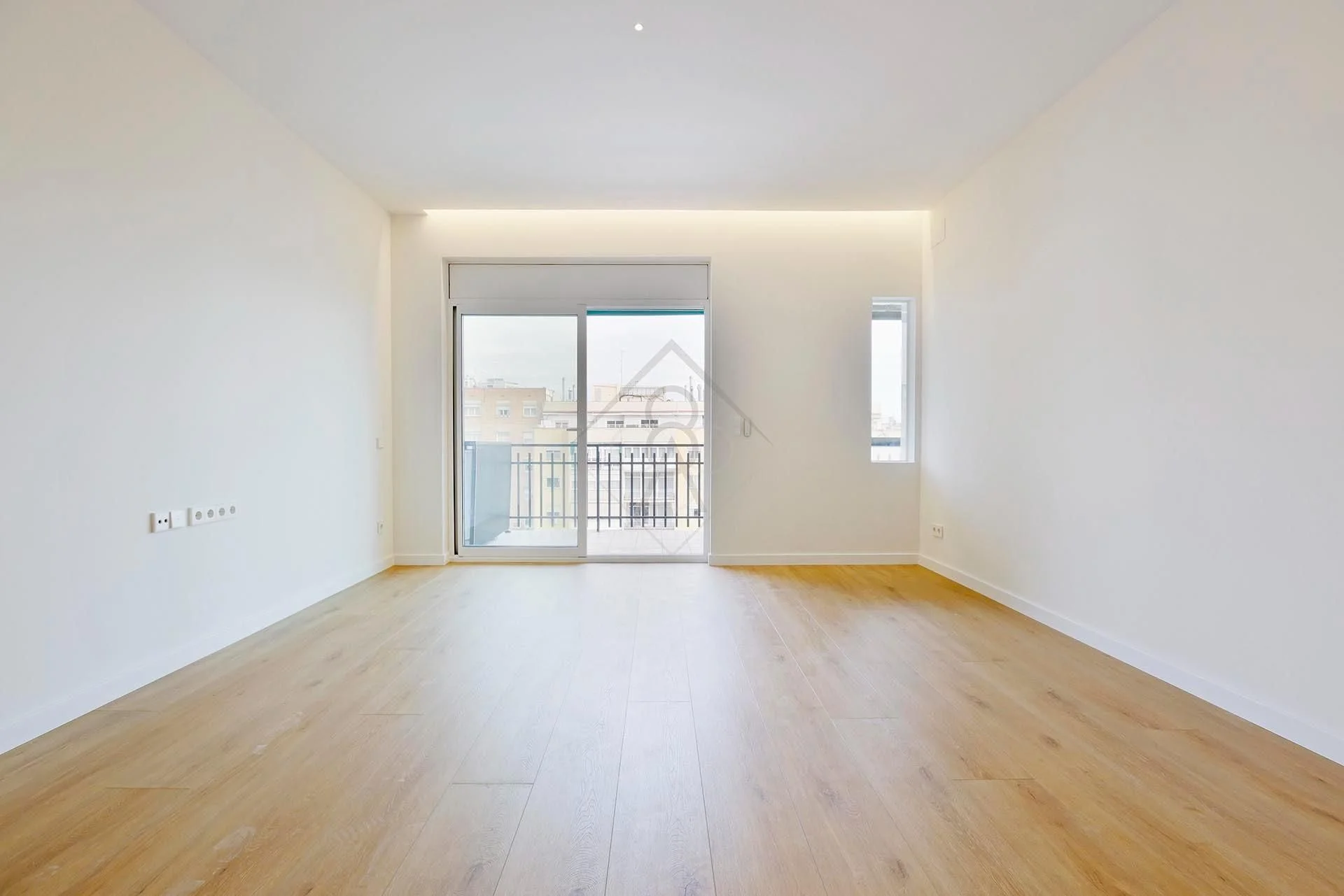 Piso reformado en Barcelona, 3 habitaciones