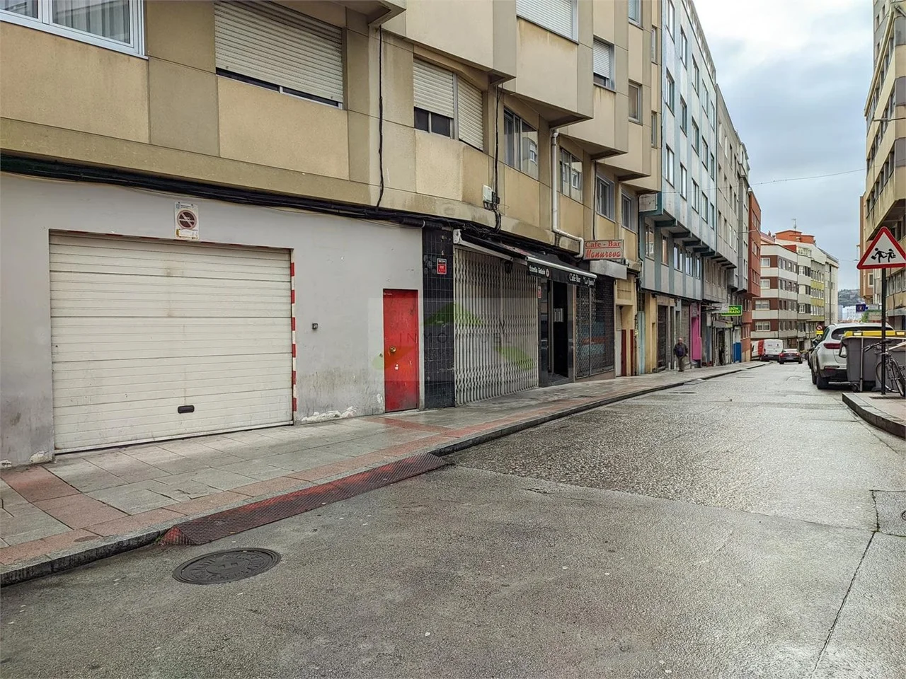 Local a pie de calle cerca de estación