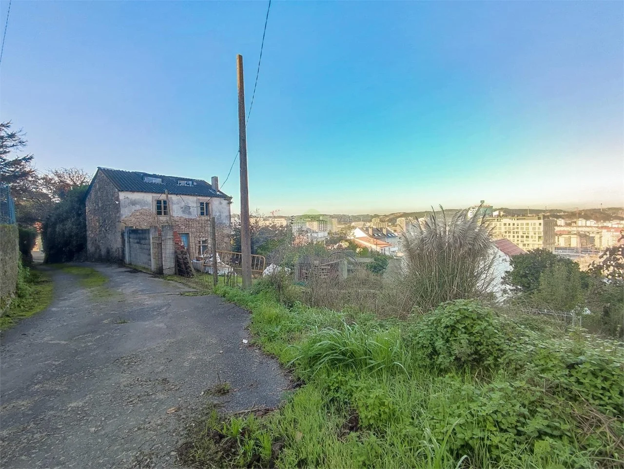 Parcela urbanizable en Eirís de 306 m²