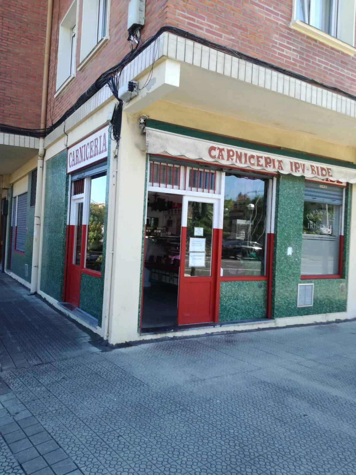 Local comercial acondicionado como carnicería