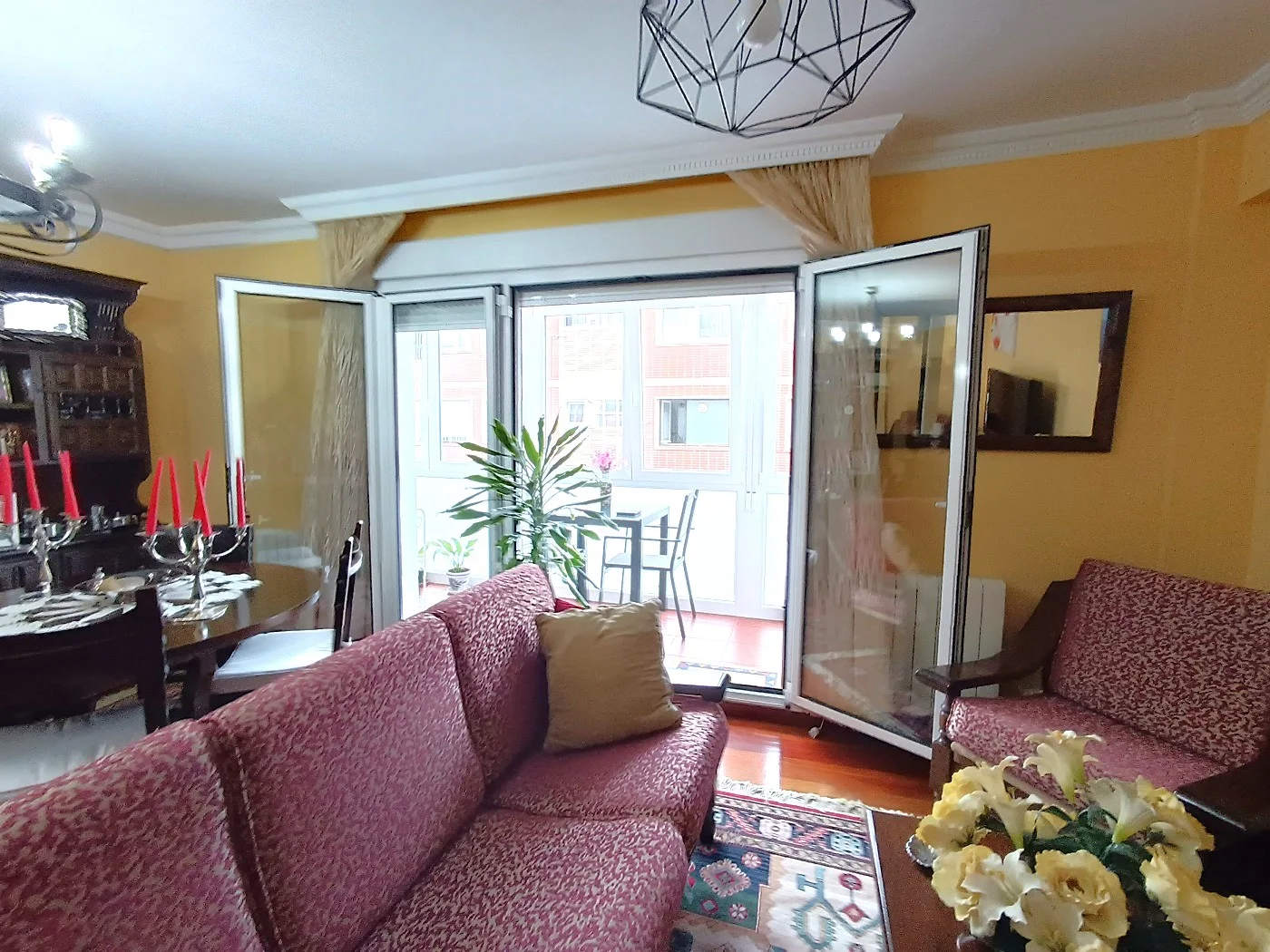 Piso de tres dormitorios con terraza en Sopelana