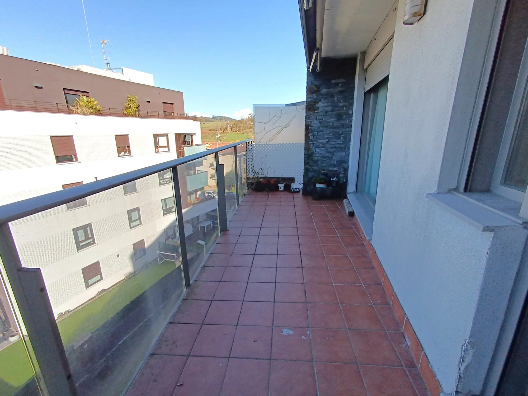 Quiet two-bedroom flat with terraces