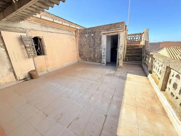 Casa pareada para reformar en Muro, 12 dormitorios