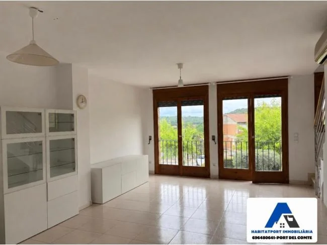 Avià duplex with three bedrooms