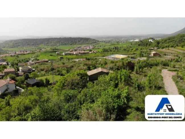 Parcela edificable en Berga, 506 m²