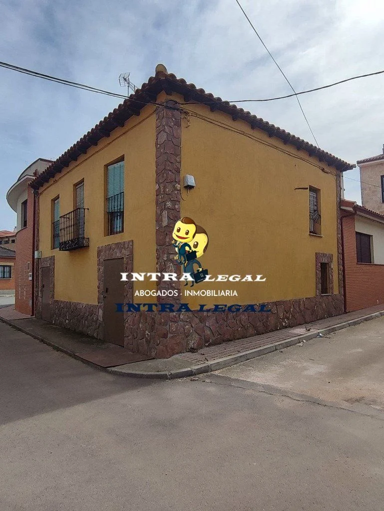 Casa de dos plantas cerca de Salamanca, 3 dormitorios