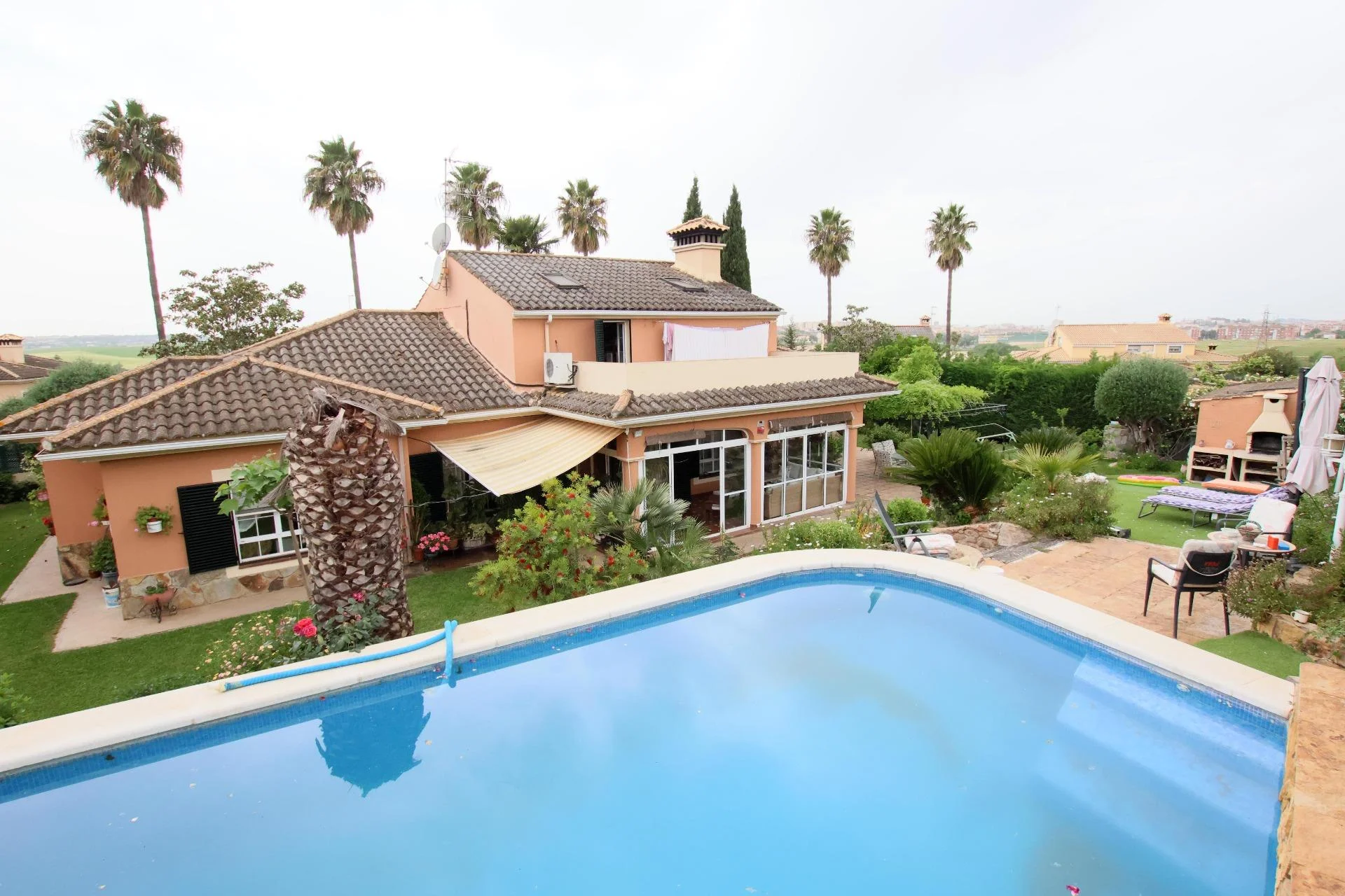 Spacious chalet with private pool