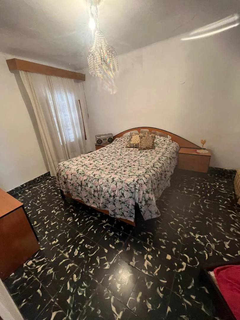 Renovation house in Montserrat centre